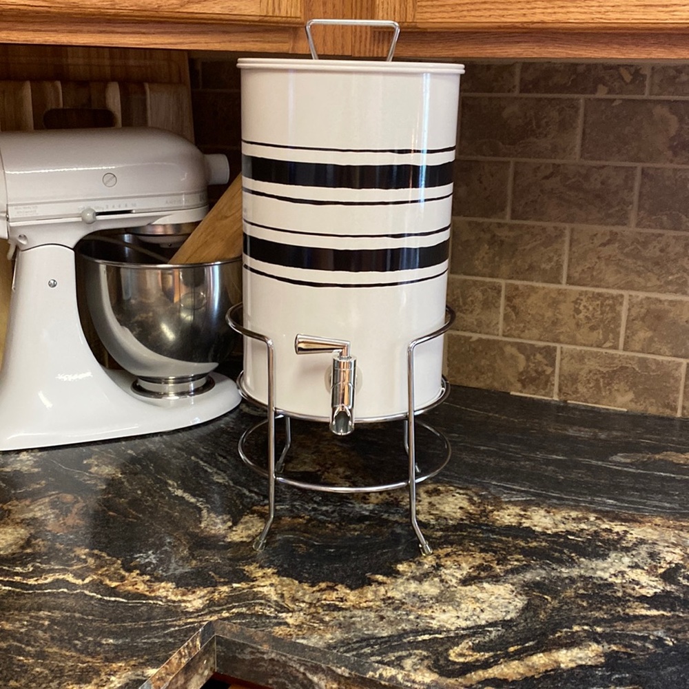 Hearth and hand drink dispenser.